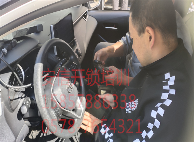 文章附图